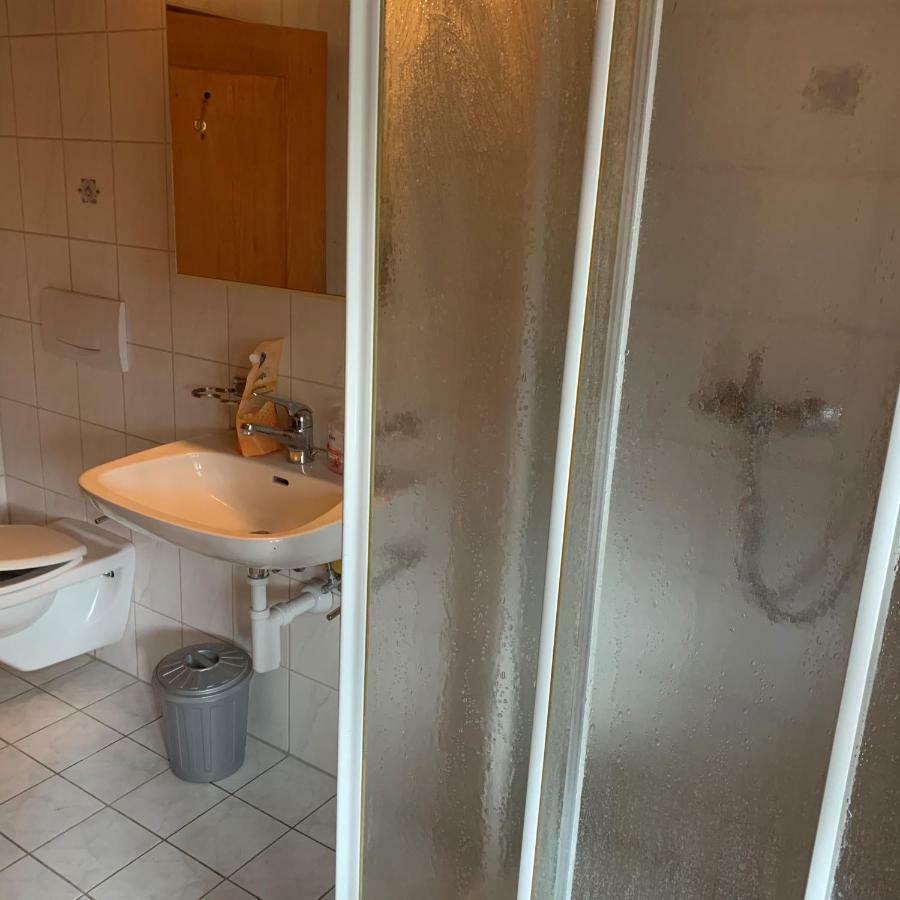 Stadtrand Winterthur Apartamento Wiesendangen Exterior foto
